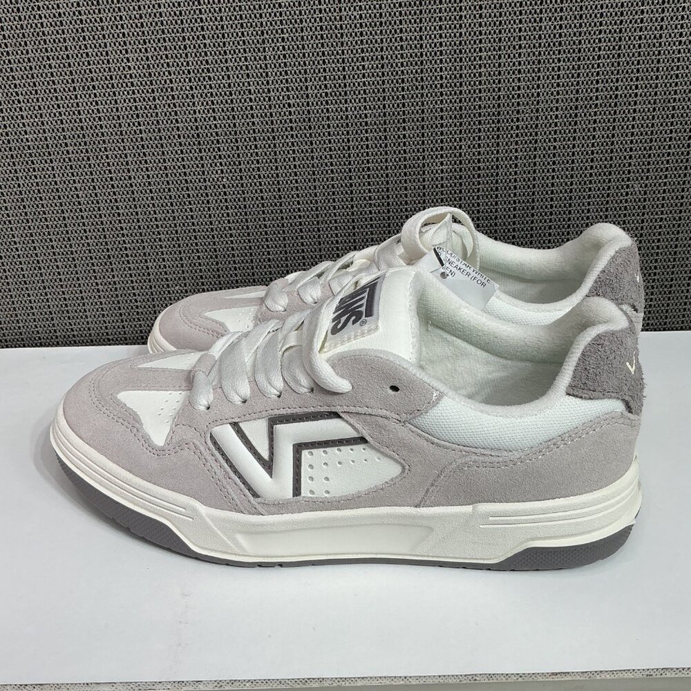 Vans Mens/Womens Suede Skate Shoes Gray & White Size 6.5 Mens/8.0 Womens